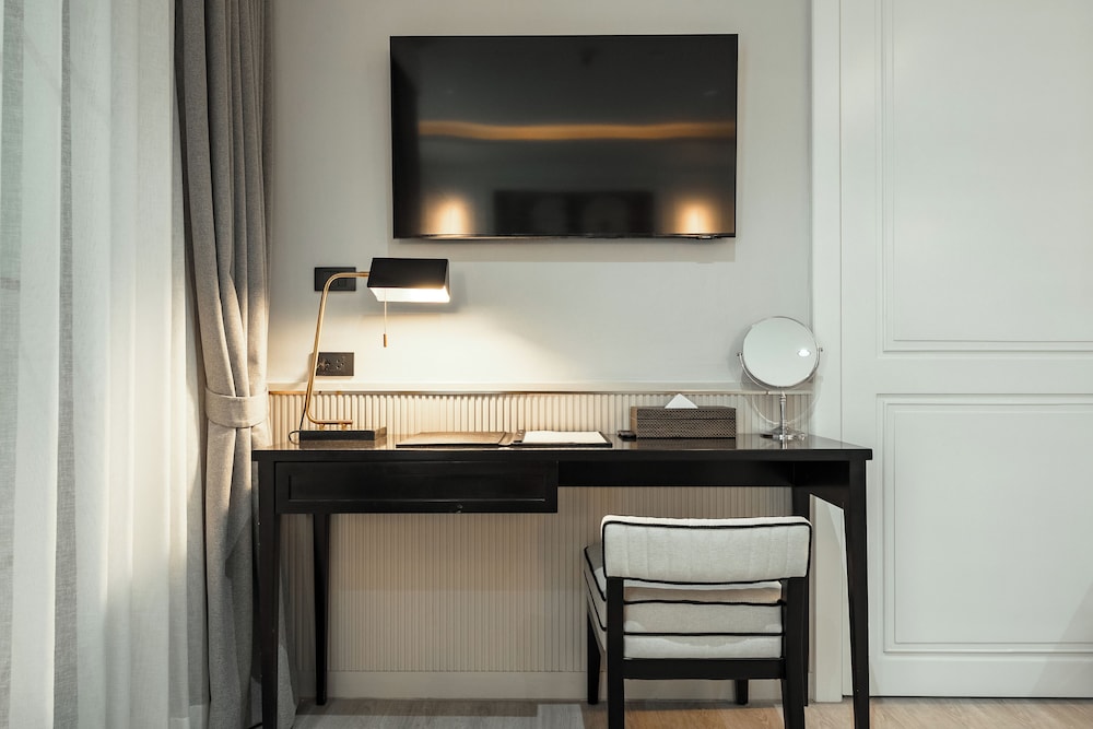 chateau du village patong