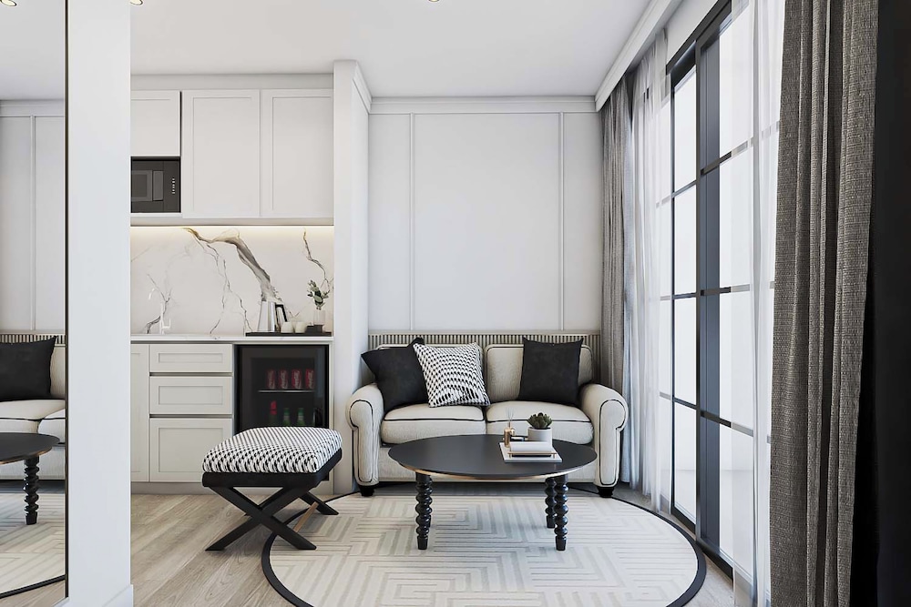 chateau du village patong