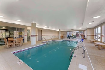 comfort inn and suites cuyahoga falls akron