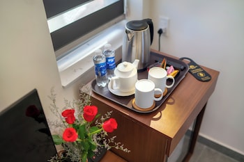 full moon apartments