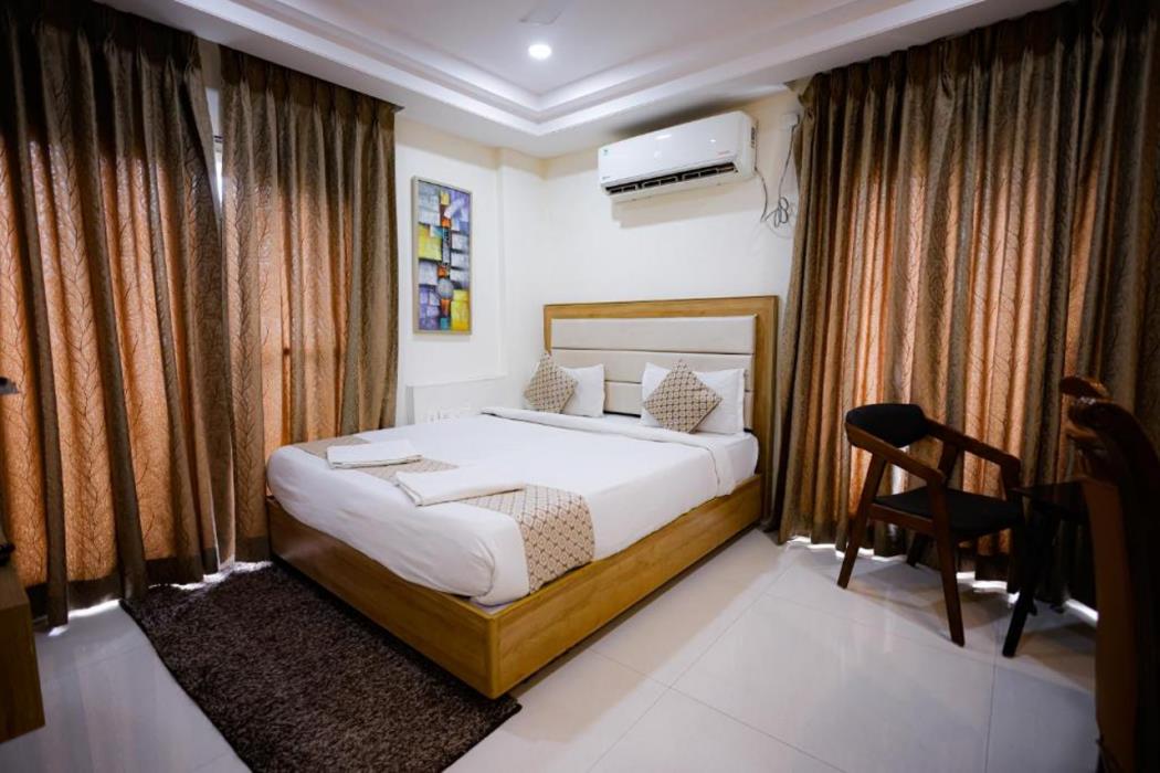m square hotel