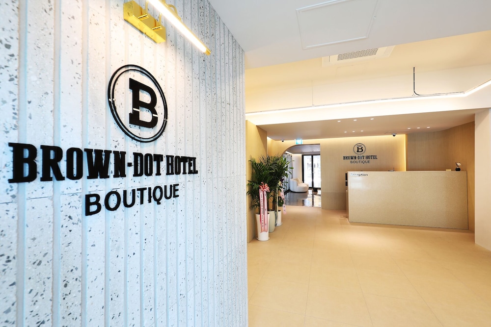 browndot airport new town