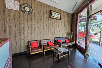 hotel kuang hua sitiawan near to unikl mimet