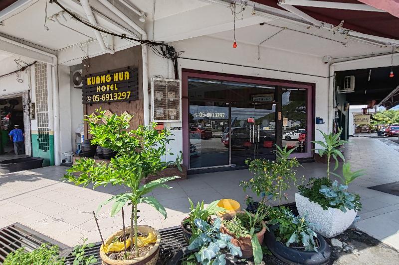 Hotel Kuang Hua Sitiawan Near To (Unikl-Mimet),,2 star