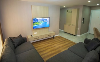luxury life suites