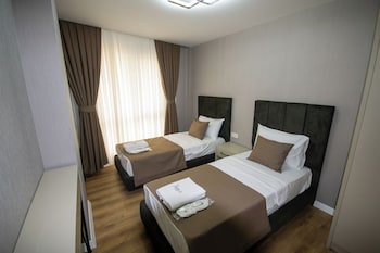 luxury life suites