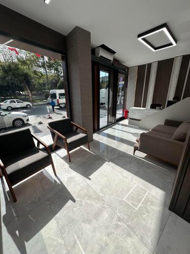luxury life suites
