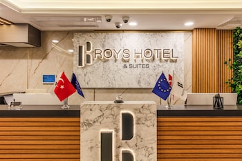 roys hotel and suites