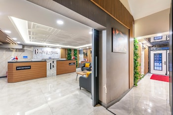 roys hotel and suites
