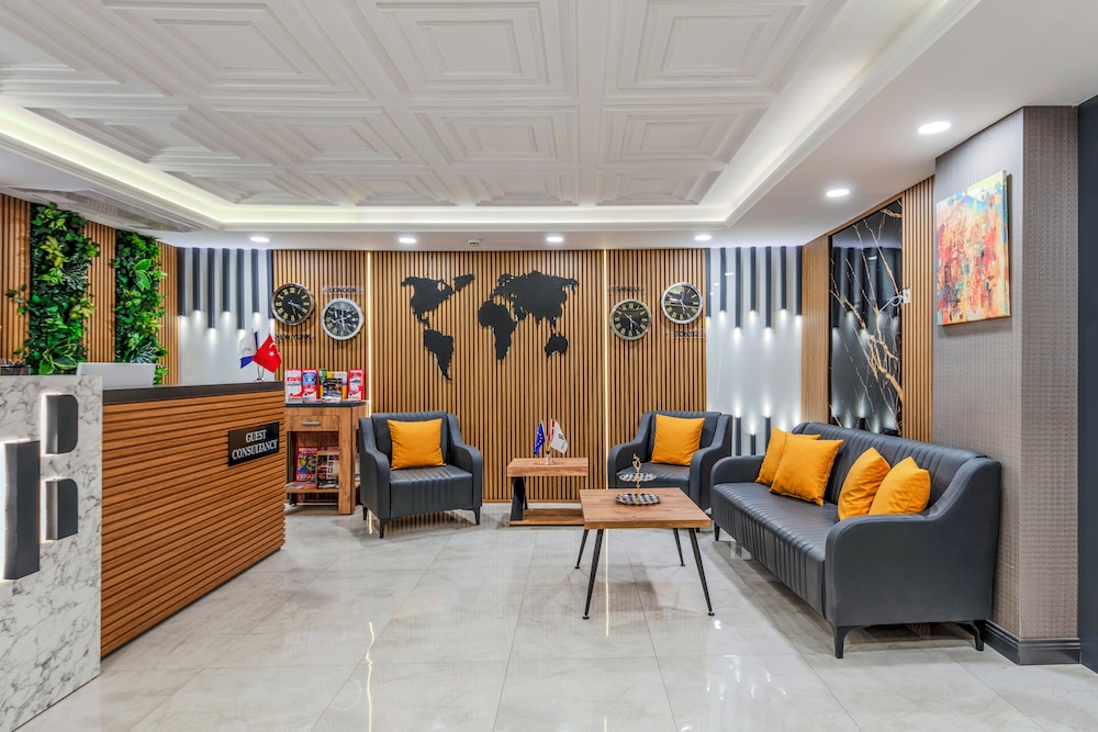 roys hotel and suites