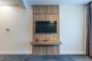 roys hotel and suites