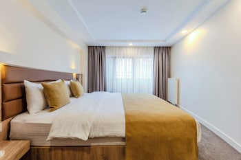 roys hotel and suites