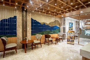 The Kleo Hotel,,4 star