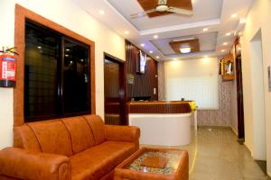 Hotel Aradhya Inn Deralakatte,,3.5 star