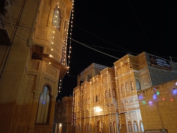royal humsafar hostel jaisalmer