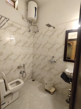 royal humsafar hostel jaisalmer