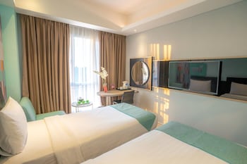 brits hotel puri indah