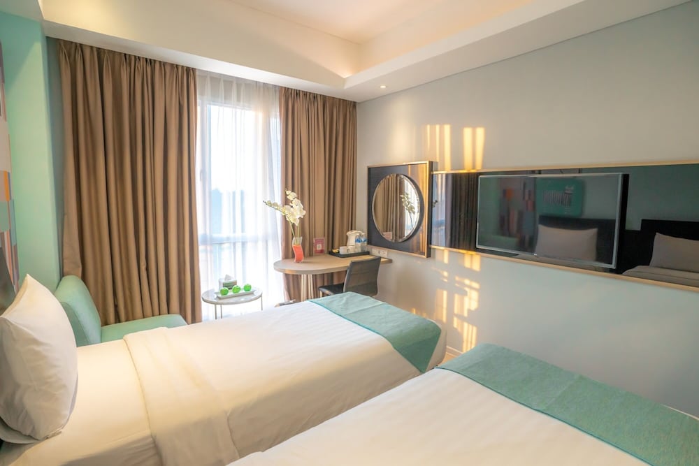 brits hotel puri indah