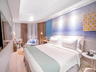 brits hotel puri indah