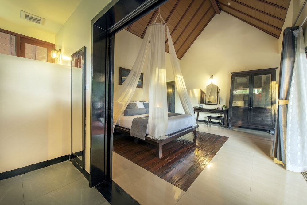 chada lanta beach resort