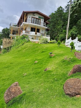 the springfields kandy