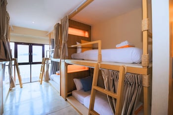 sea sun bed and beyond