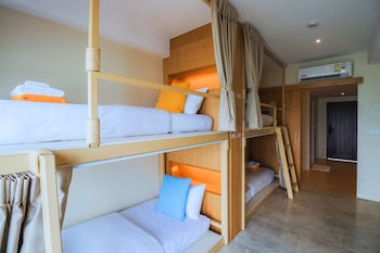 sea sun bed and beyond