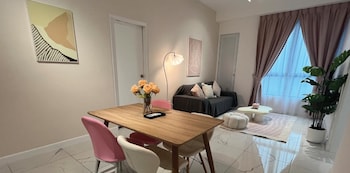 cubic botanical premium suites atbangsar