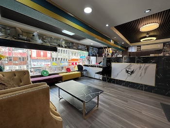 ss grey hotel