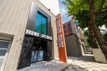 brown dot hotel pungam