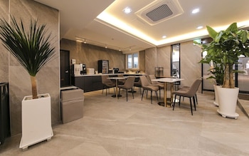 brown dot hotel pungam