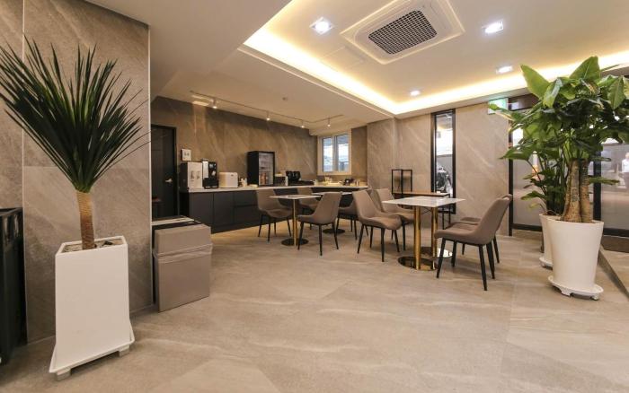 brown dot hotel pungam