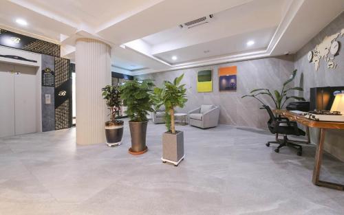 brown dot hotel pungam