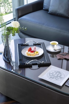 kamo residences by reflections