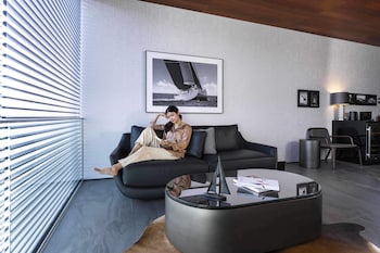 kamo residences by reflections