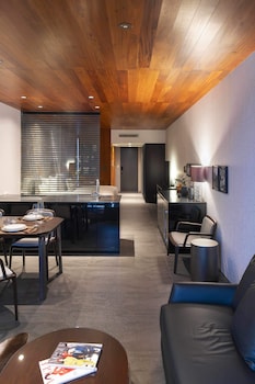 kamo residences by reflections