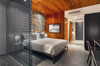 kamo residences by reflections