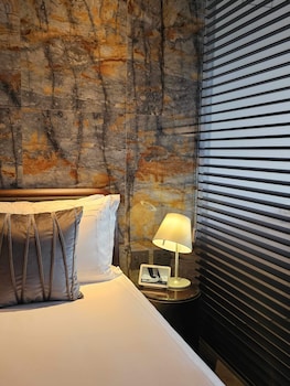 kamo residences by reflections