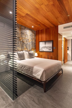 kamo residences by reflections