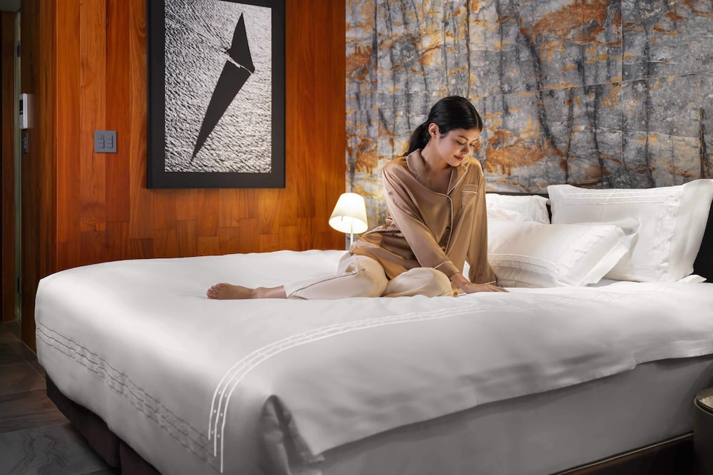 kamo residences by reflections