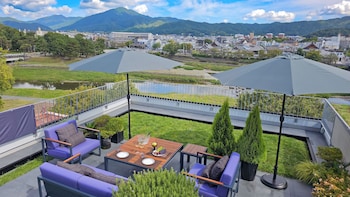 kamo residences by reflections