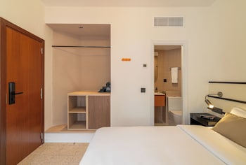 hotel robson