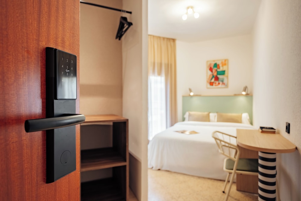 hotel robson