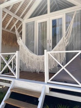 love coconut bungalow