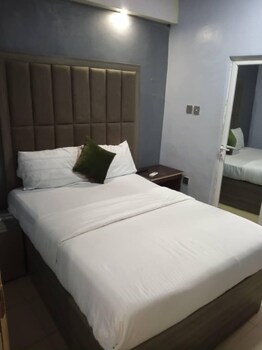 morada hotels