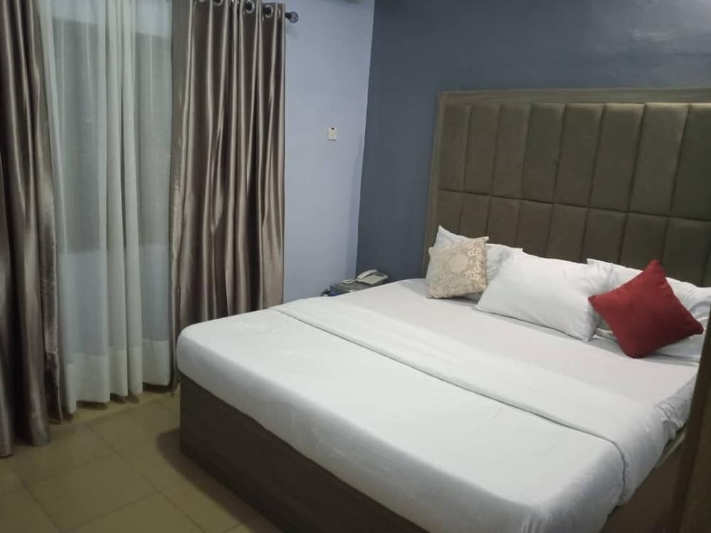 morada hotels