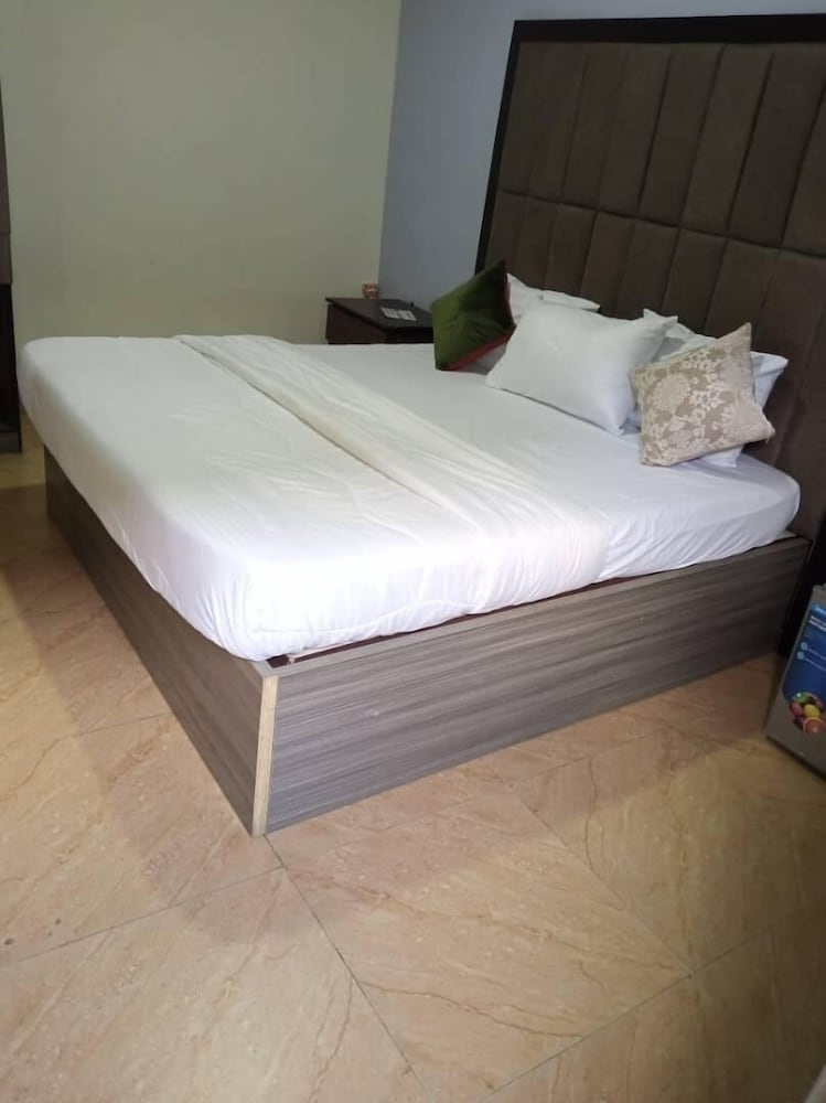 morada hotels