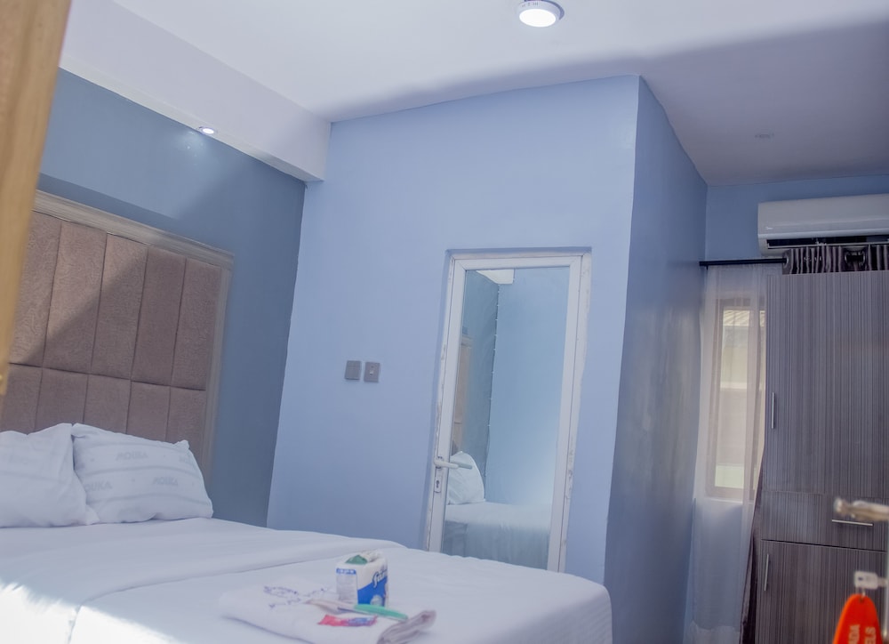 morada hotels