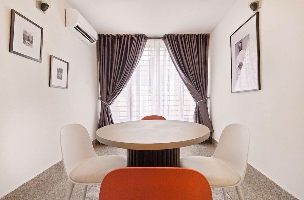 mountroyal centre hotel and suites