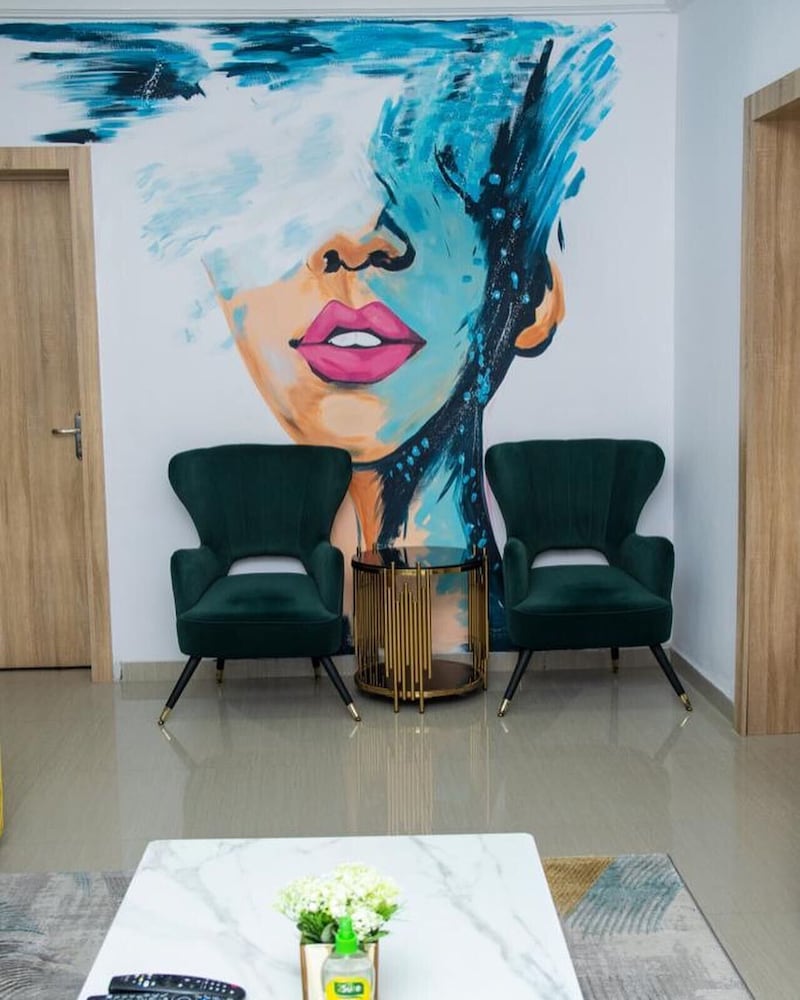 mountroyal centre hotel and suites